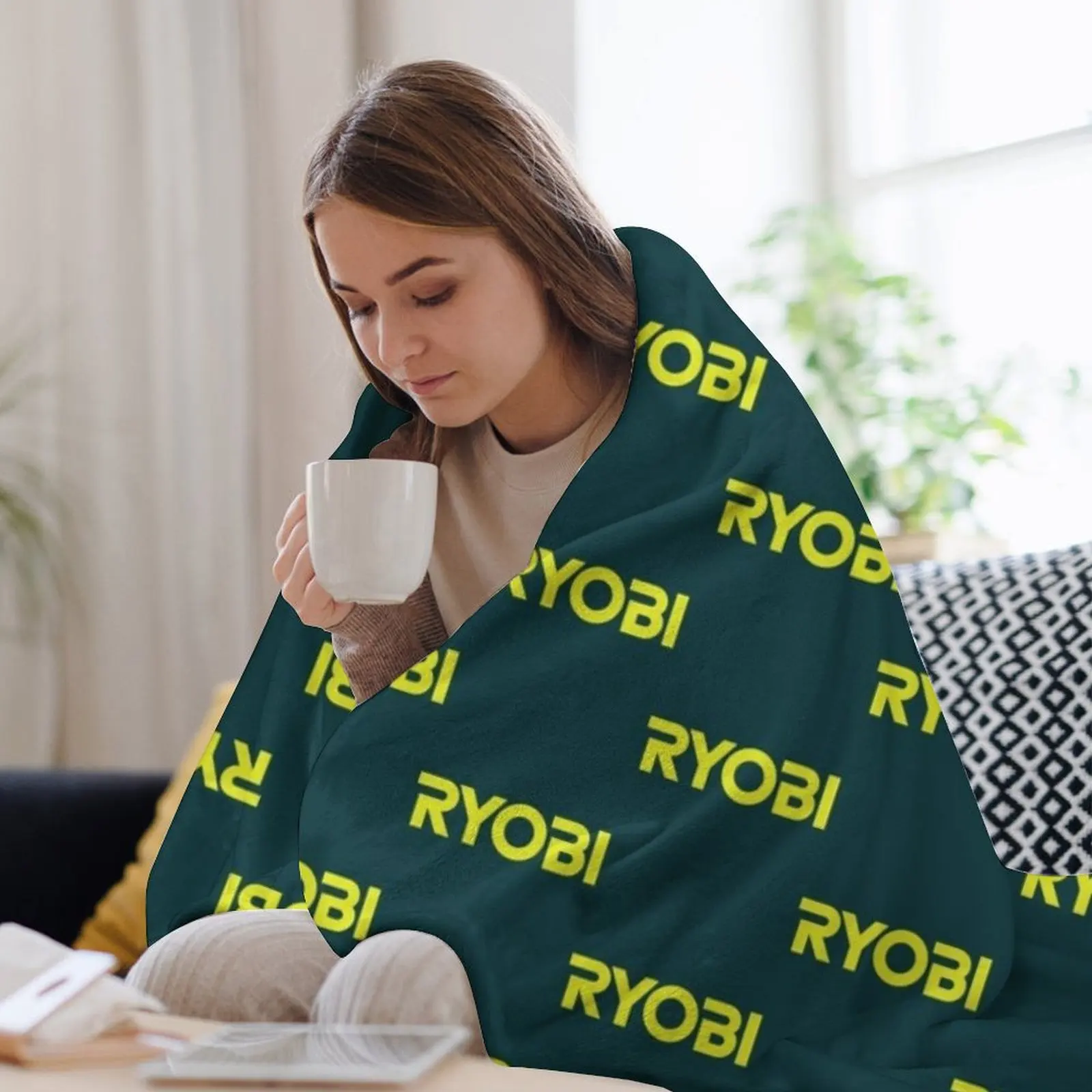 POWER TOOLS-RYOBI LOGO Throw B - Power Tools Logo recension och pris